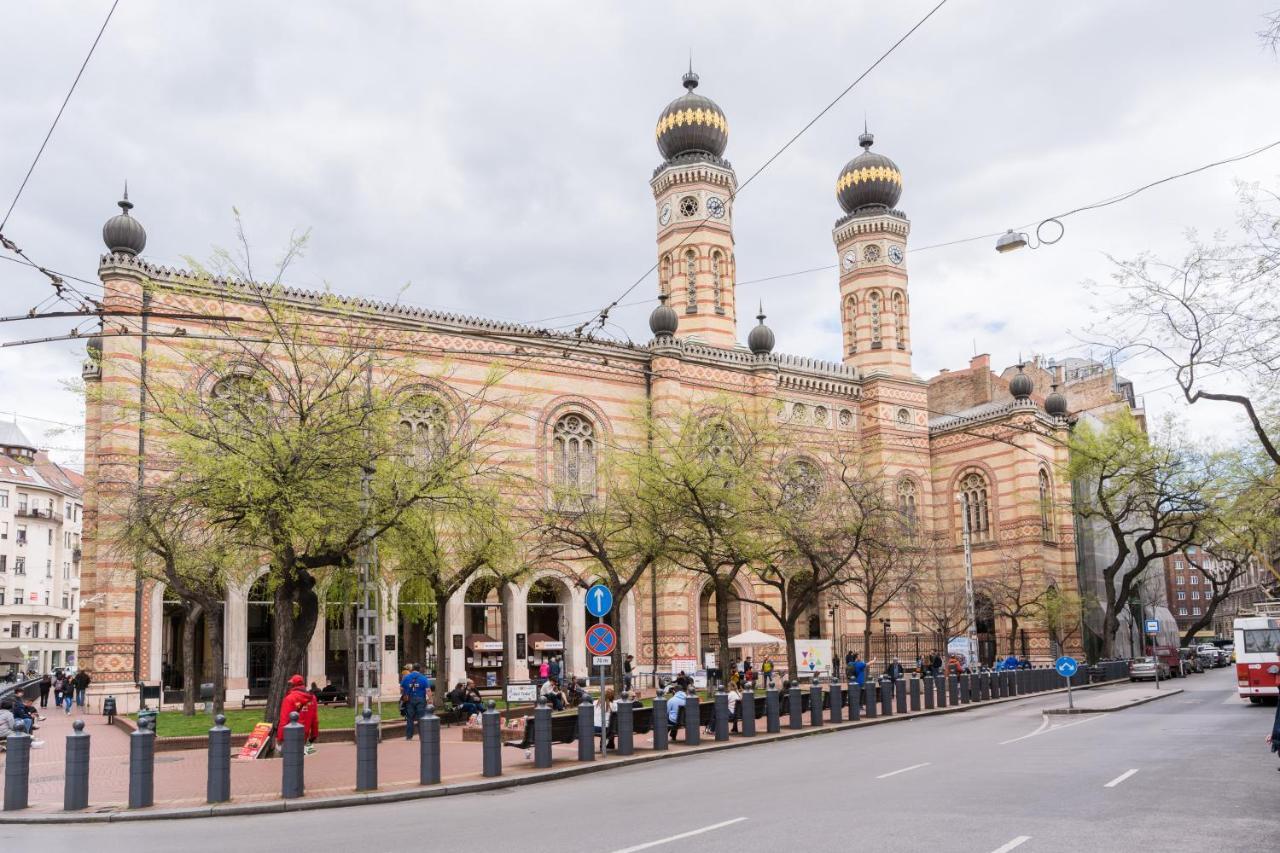 Sesame Wide Apartment Budapest Luaran gambar
