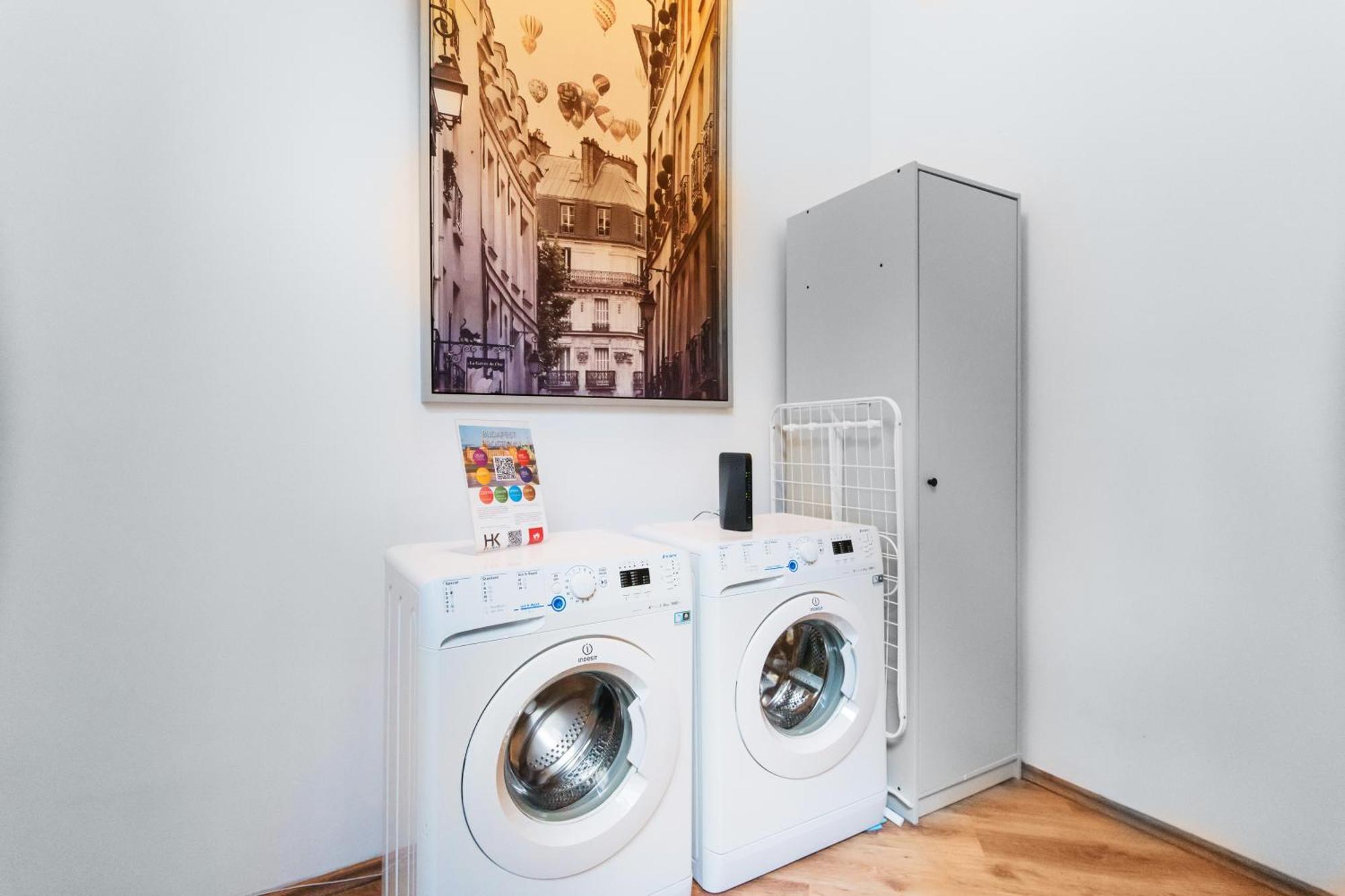 Sesame Wide Apartment Budapest Luaran gambar