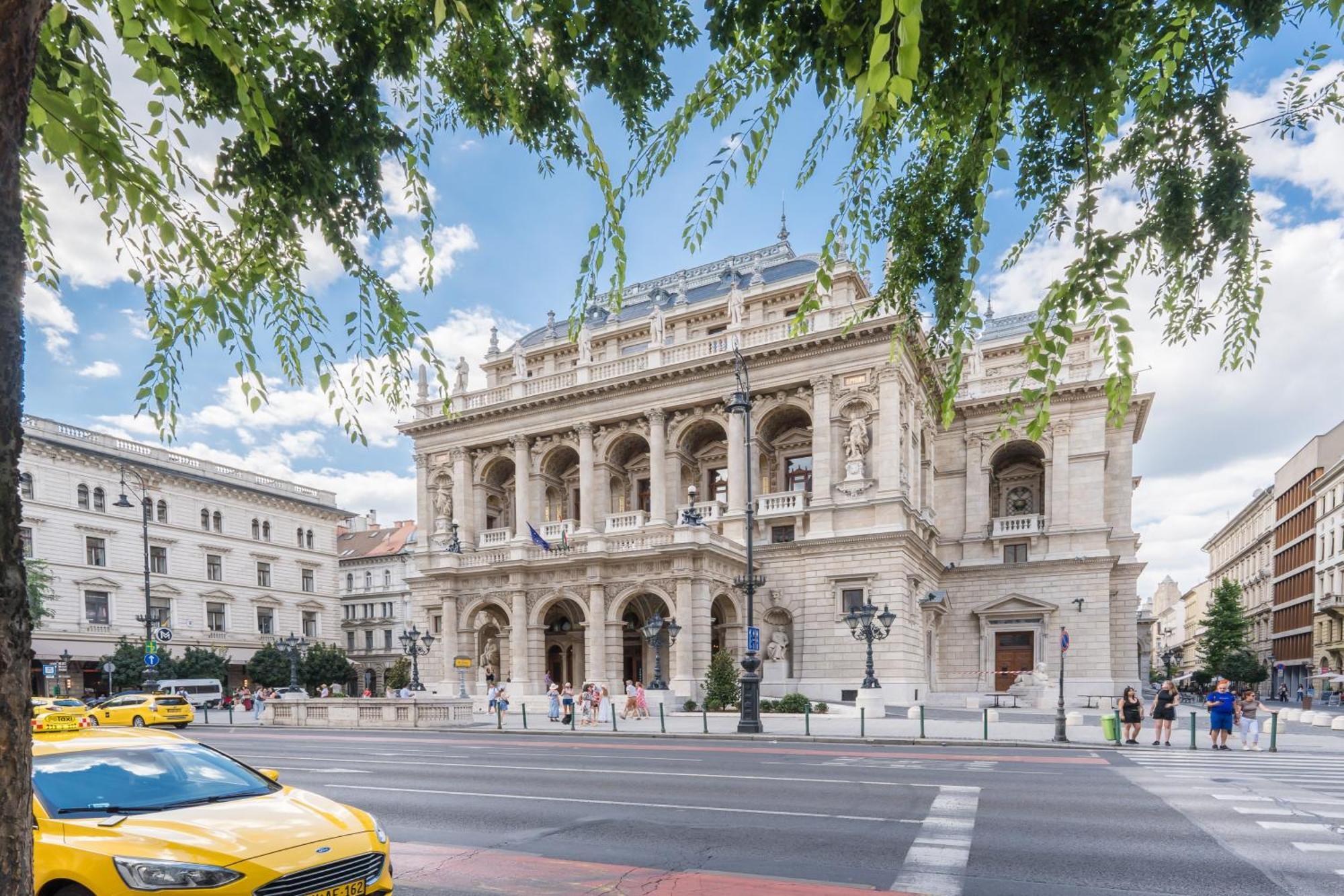 Sesame Wide Apartment Budapest Luaran gambar
